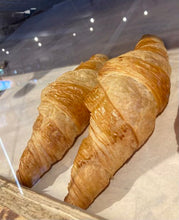 Charger l'image dans la galerie, CROISSANT 100% BEURRE

